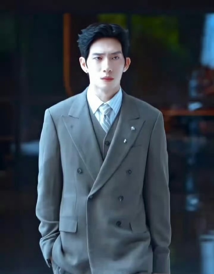 井柏然 升咖 井柏然 升咖，井柏然已经涨粉40w+，早春晴朗有效播剧啊！ ​​​