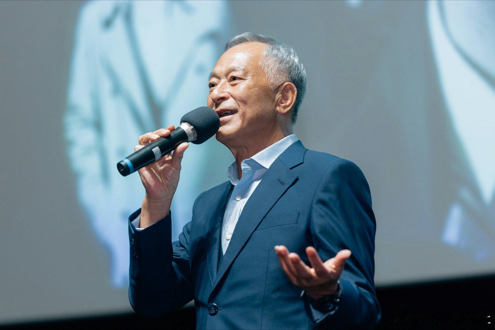 香港殿堂級導演杜琪峯昨日（1日）抵達台灣出席《奇峯無邊 銀河無際：杜琪峯與銀河映