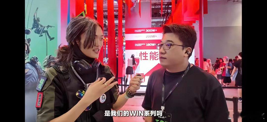 说实话，看到WIN手机和游戏本的表现，我对这个系列是有滤镜的。但这次的小平板，感