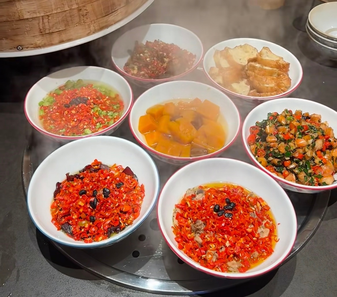 在长沙这个美食之都 大学美食城环绕的地方 还能每天络绎不绝人流量的美味😋 我必