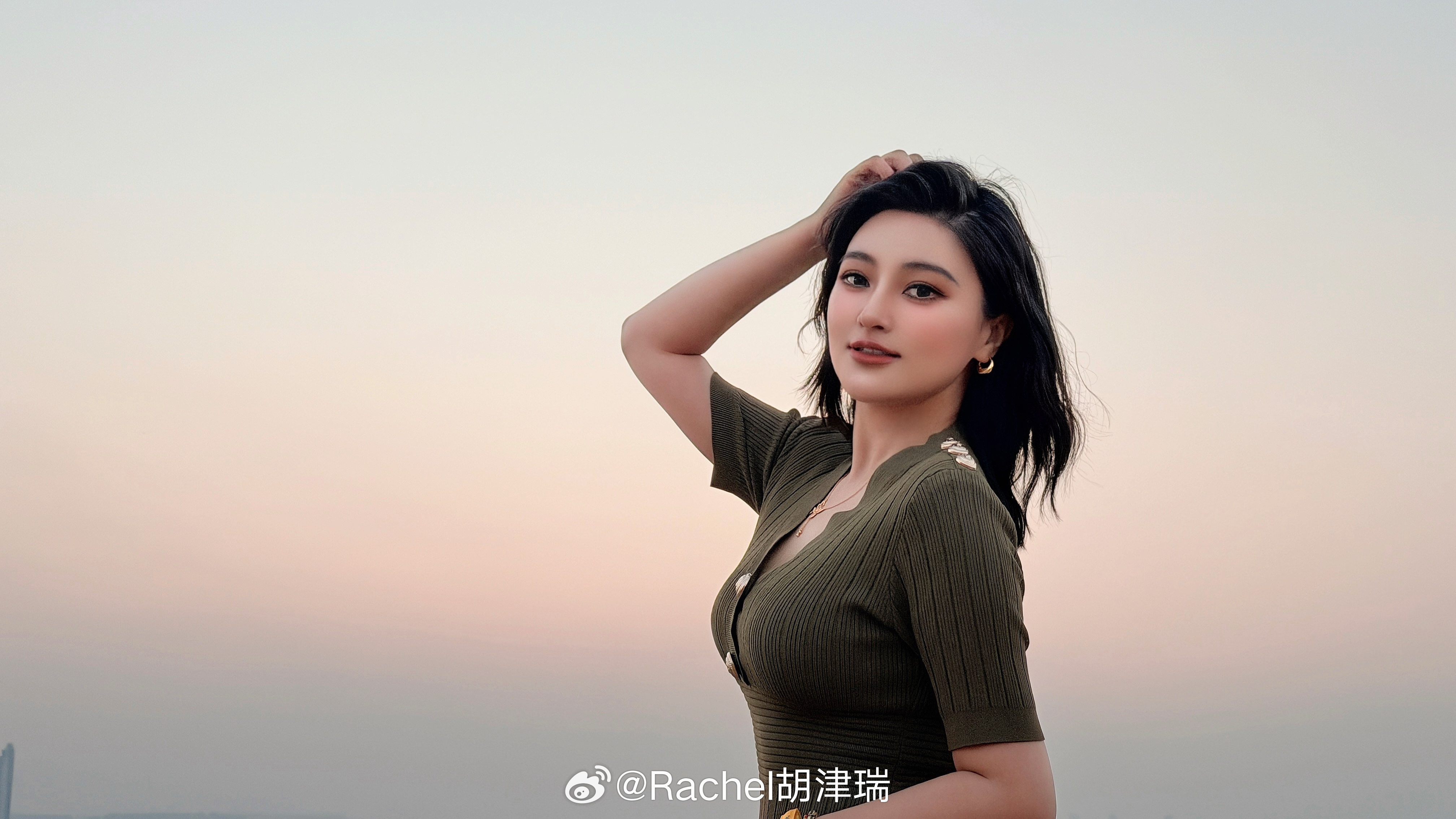 五菱星光560上市发布会ing，首发权益价5.98万元起，今晚公布正式售价，猜一