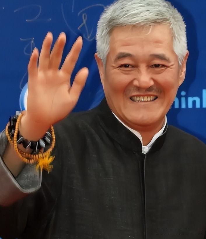 终于破案了！逼得赵本山退出春晚的不是哈文，更不是范伟、宋丹丹
很多人总把赵本山告