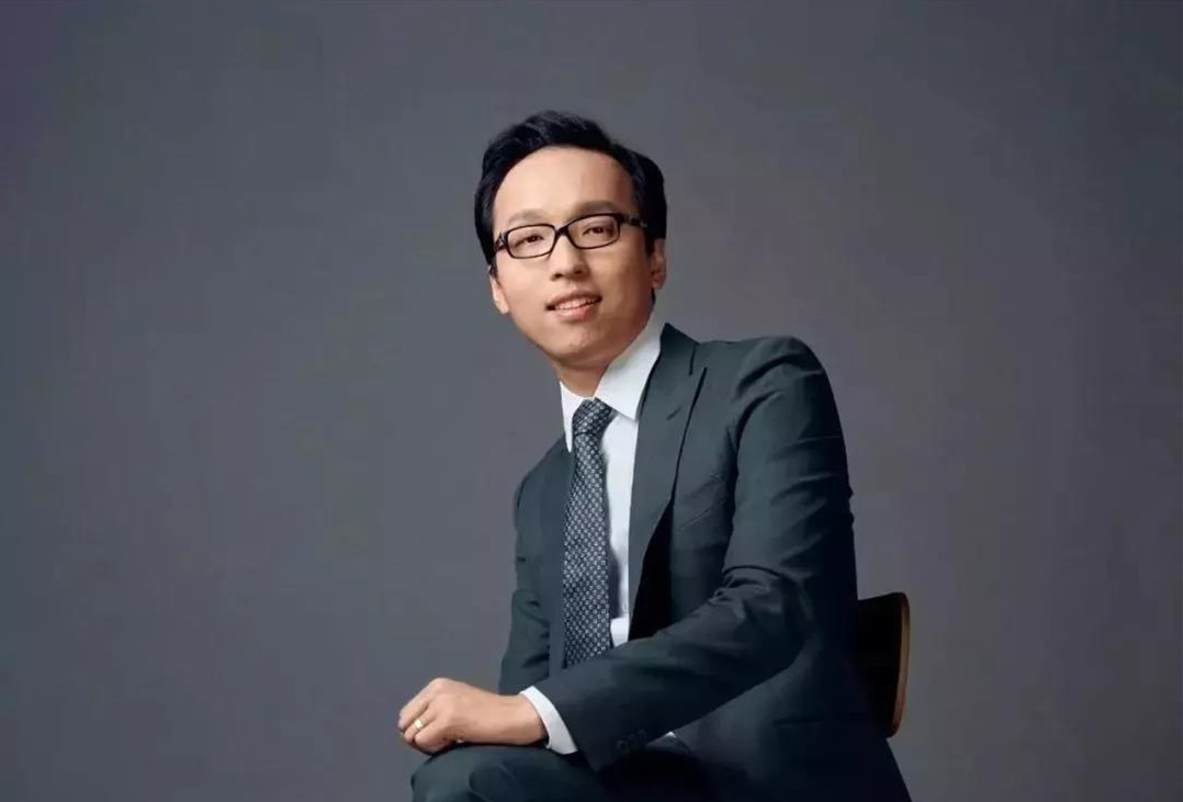 #没参加过高考的超级学霸过得怎么样# 是金子总会发光的，凭借过人的智慧和勤奋，在