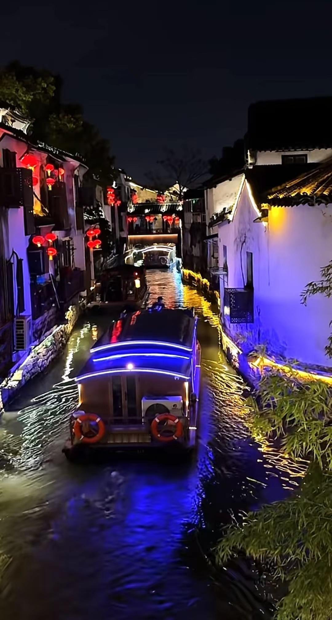 听听音乐看看景，到时候了。古建筑之美 夜景