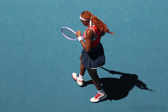 2026联合杯 珀斯赛区1/4决赛，高芙以6-3 6-2击败萨卡里，美国队先下一