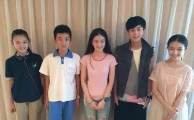 当年这五个小朋友如今都成了家喻户晓的明星！！ 