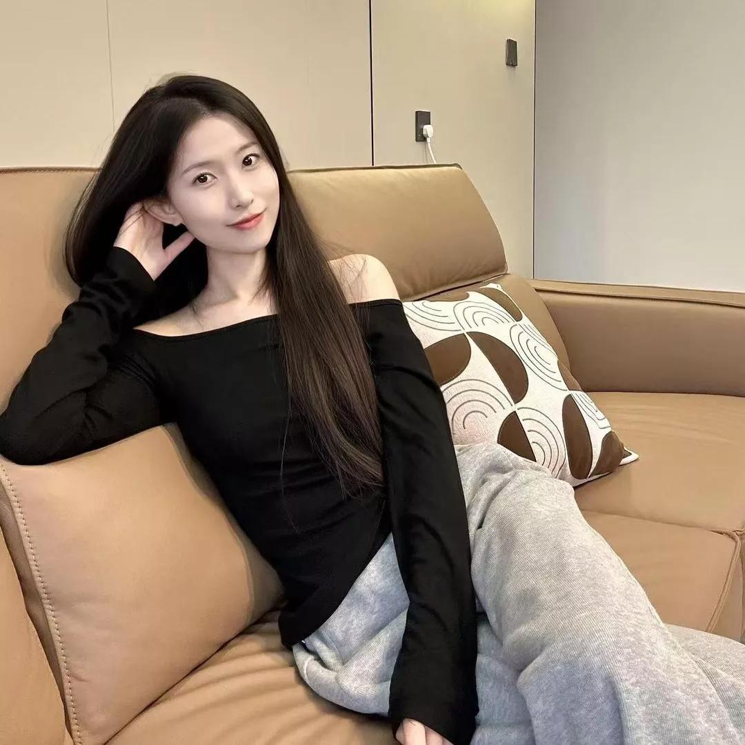 宅家舒适日，慵懒的午后时光温柔小憩 夏日的慵懒时光 居家浪漫下午茶 独处的周末下