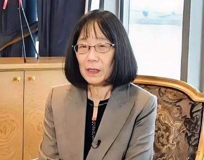 敢查美国，直接被制裁
 
真的大开眼界！国际刑事法院的核心官员，仅仅因为正常履职