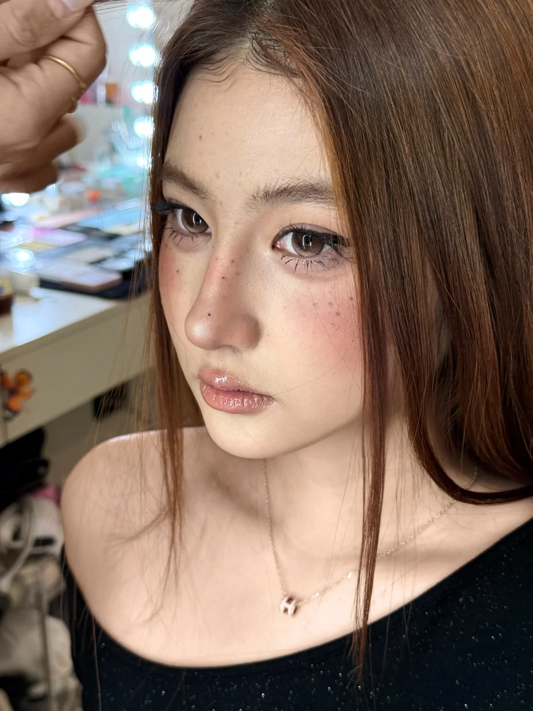 亚裔辣妹妆