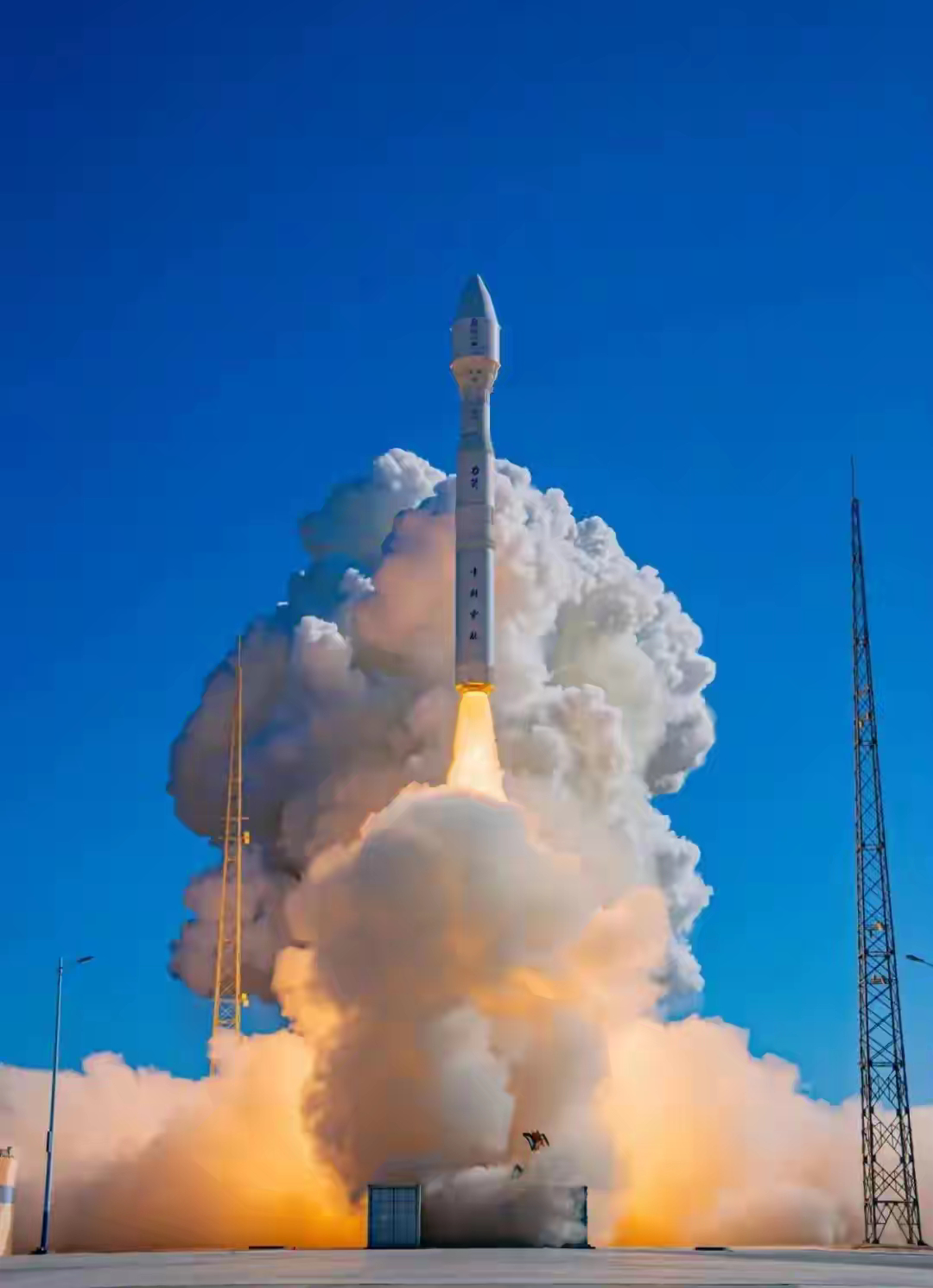 #中国一箭15星发射成功#好牛呀，中国航天牛牛！[给力][给力] ​​​