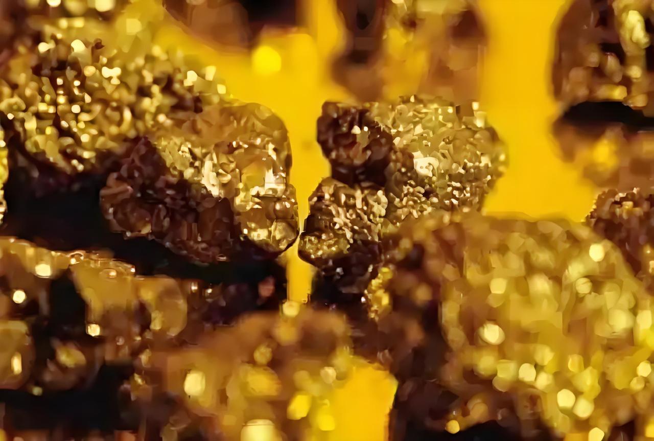 鄂东南不愧是“聚宝盆”，大冶和富池镇就是典型代表。大冶有着3000多年采冶史，“