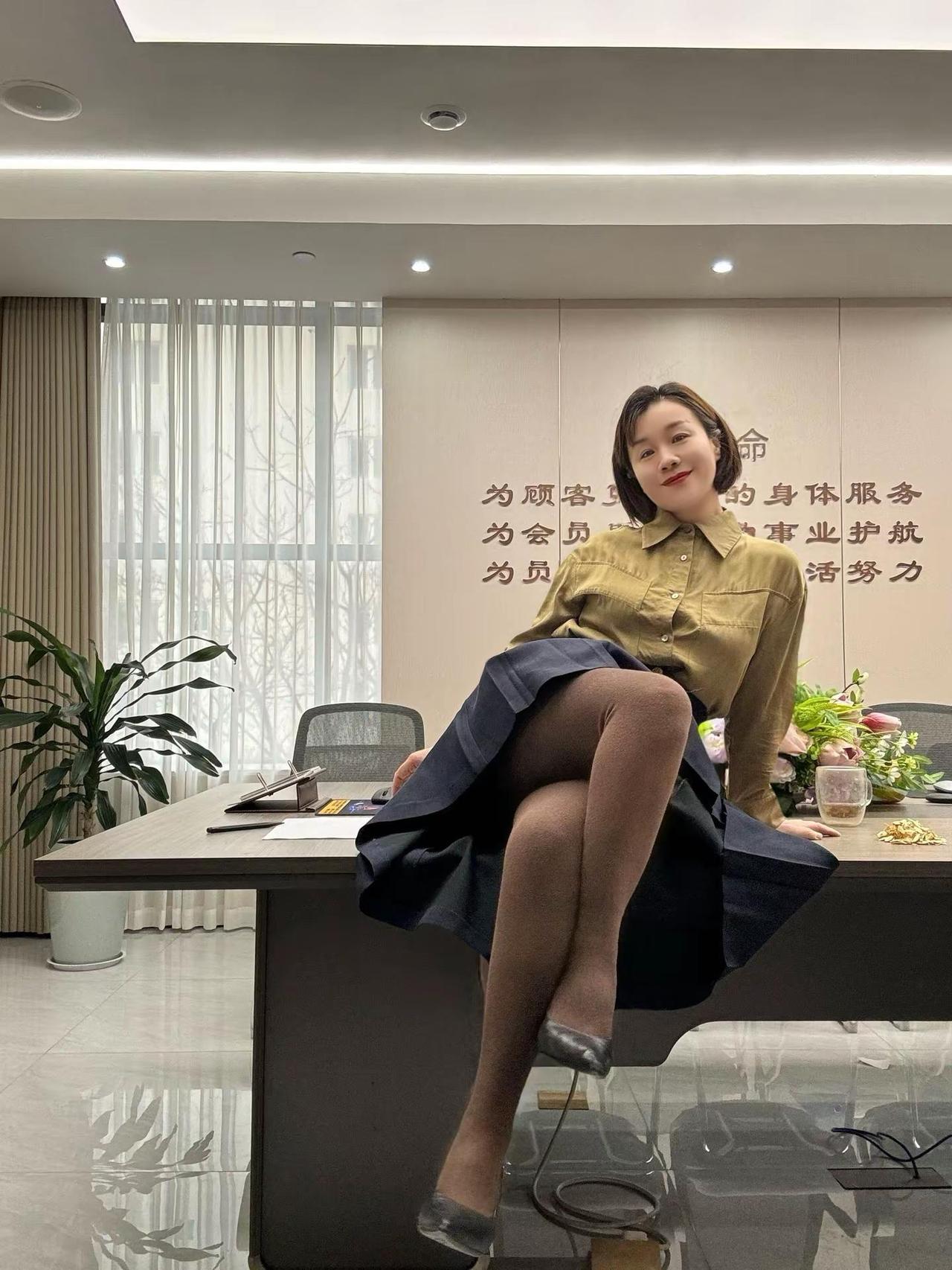 姨圈美女 纯欲天花板 反差这题我会