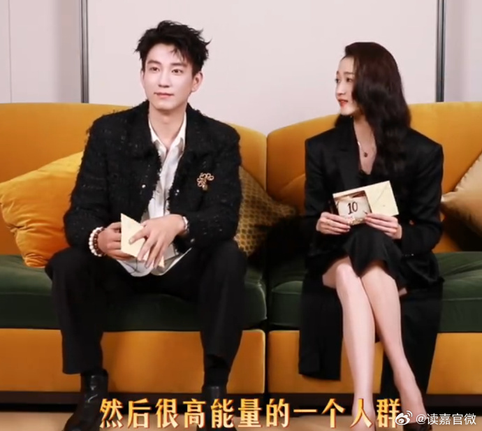 关晓彤说王子奇样样拿得出手 十年同学还能给出这么高的评价，说明王子奇是真的靠谱。