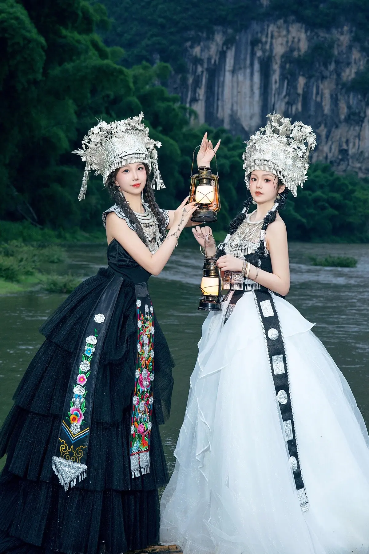 拍完不后悔的民族风！漓江竹筏苗疆少女