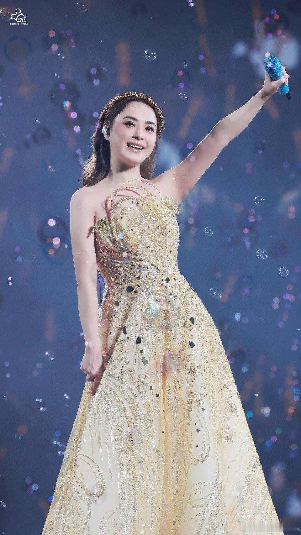 #阿娇复胖#所以到底怎么样才能算瘦呢，我觉得刚刚好，圆润一点真的很漂亮 ​​​
