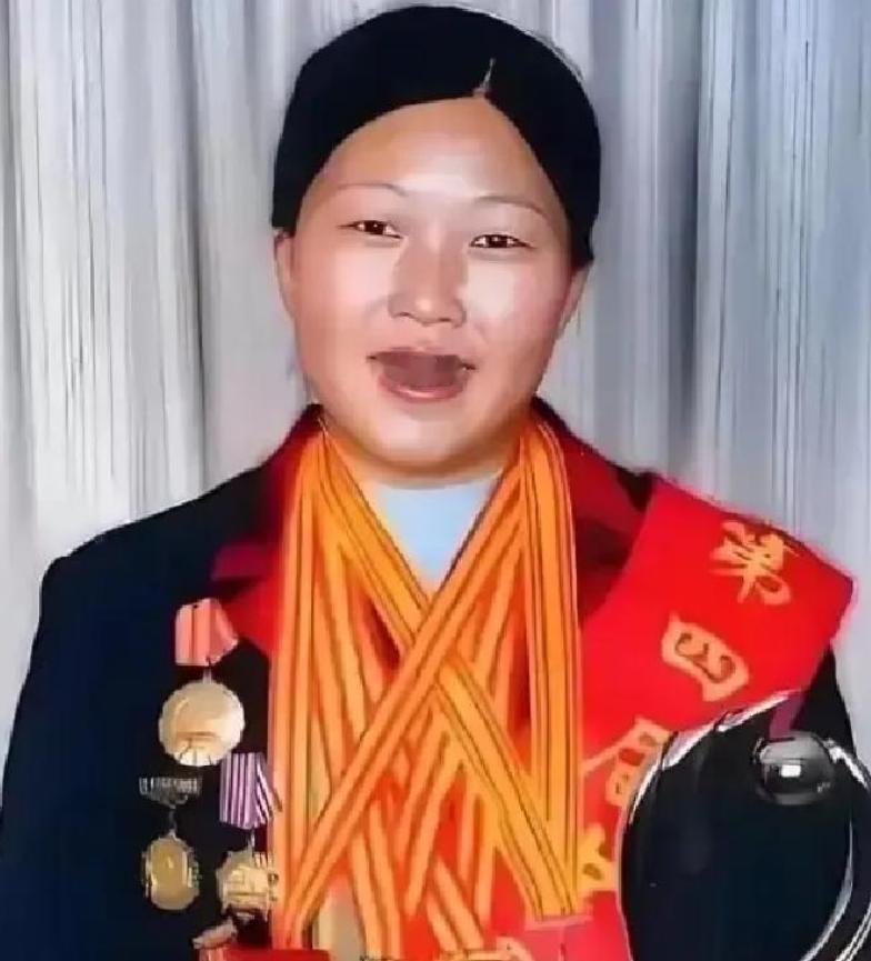 1985年，19岁殷玉珍被父亲强迫嫁给沙漠农户白万祥，新婚夜，她躲在角落哭，可谁