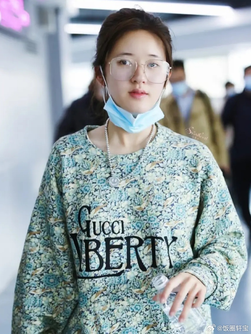 早期的赵露思活人感满满，现在却已经完全失去了初心