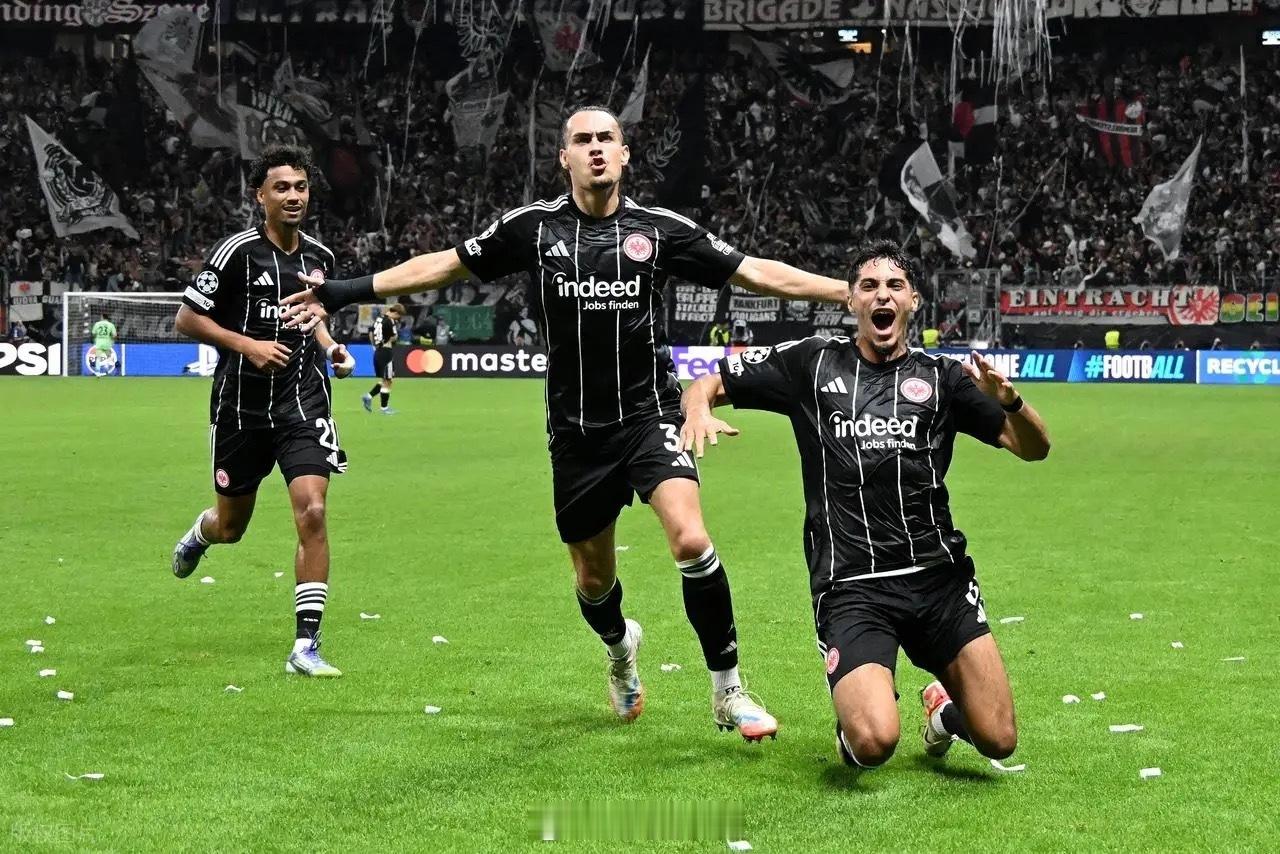 018欧冠欧冠 法兰克福VS亚特兰大法兰克福本赛季实力上下滑太多，球队继续是打造