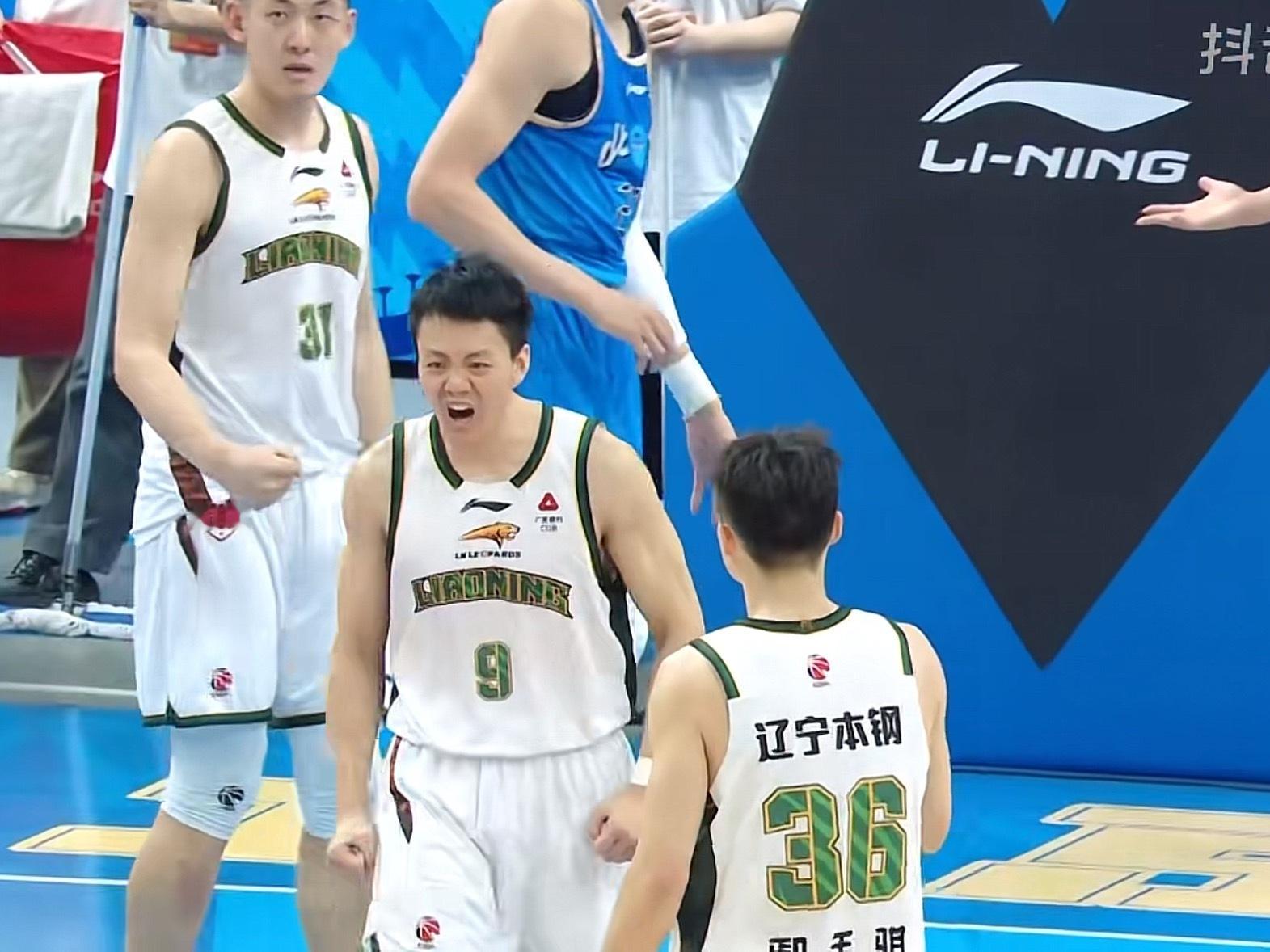 这球真的有气了！吗的北京男篮vs辽宁男篮辽宁男篮