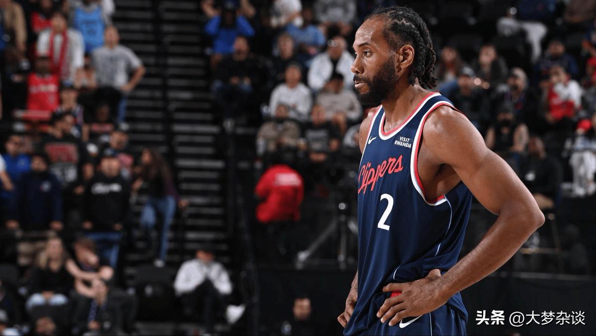 天天战神卡战神卡的叫着，你真以为是在跟你开玩笑呢？？健康的伦纳德强的有点不太合理