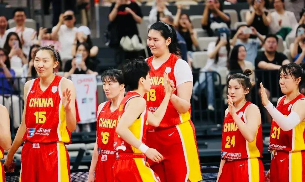 女篮2028年洛杉矶奥运会还是值得期待的，这些人将成为中流砥柱: 

1、张子宇