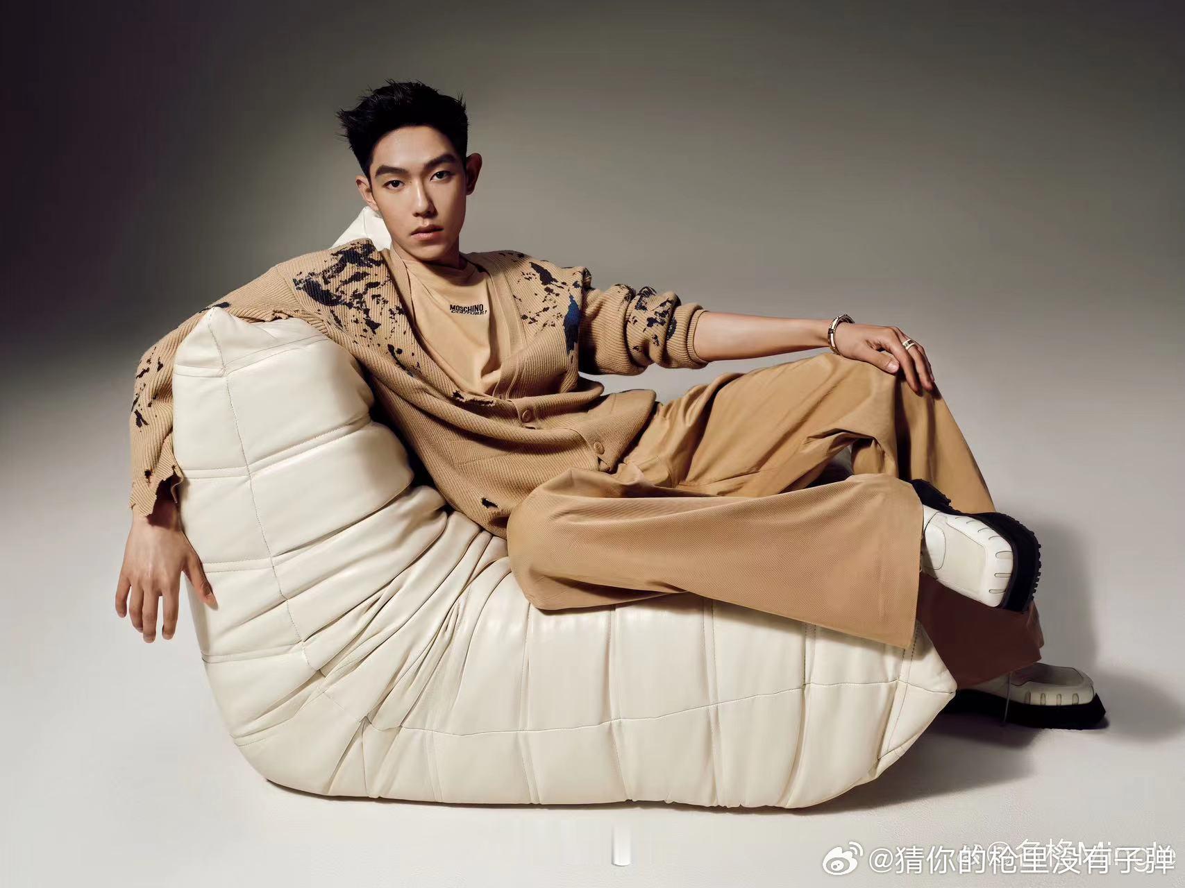 #MINGLE名格X王锵时尚对话# 在 Mingle Magazine 的采访中