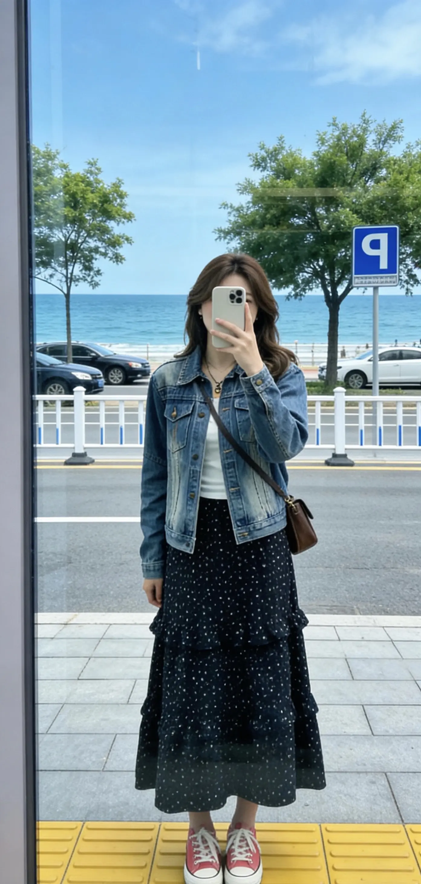 年纪越大越不喜欢复杂的人和事，不想去了解任何人，也不想被了解，只想静静...