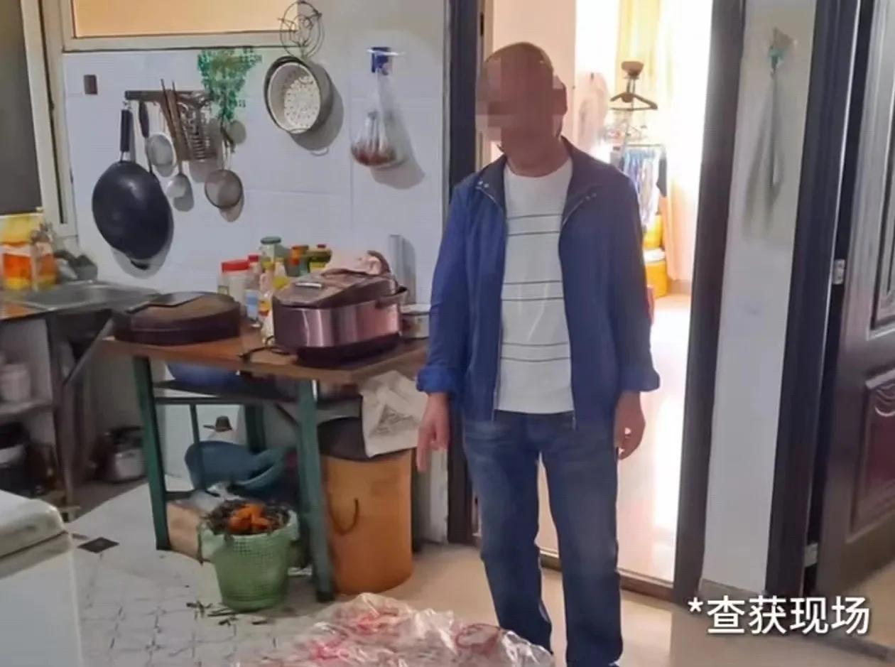 男子在鹅肠内添加“甲醛”后卖给火锅店获刑：2023年2月，四川西昌民警在对市区内