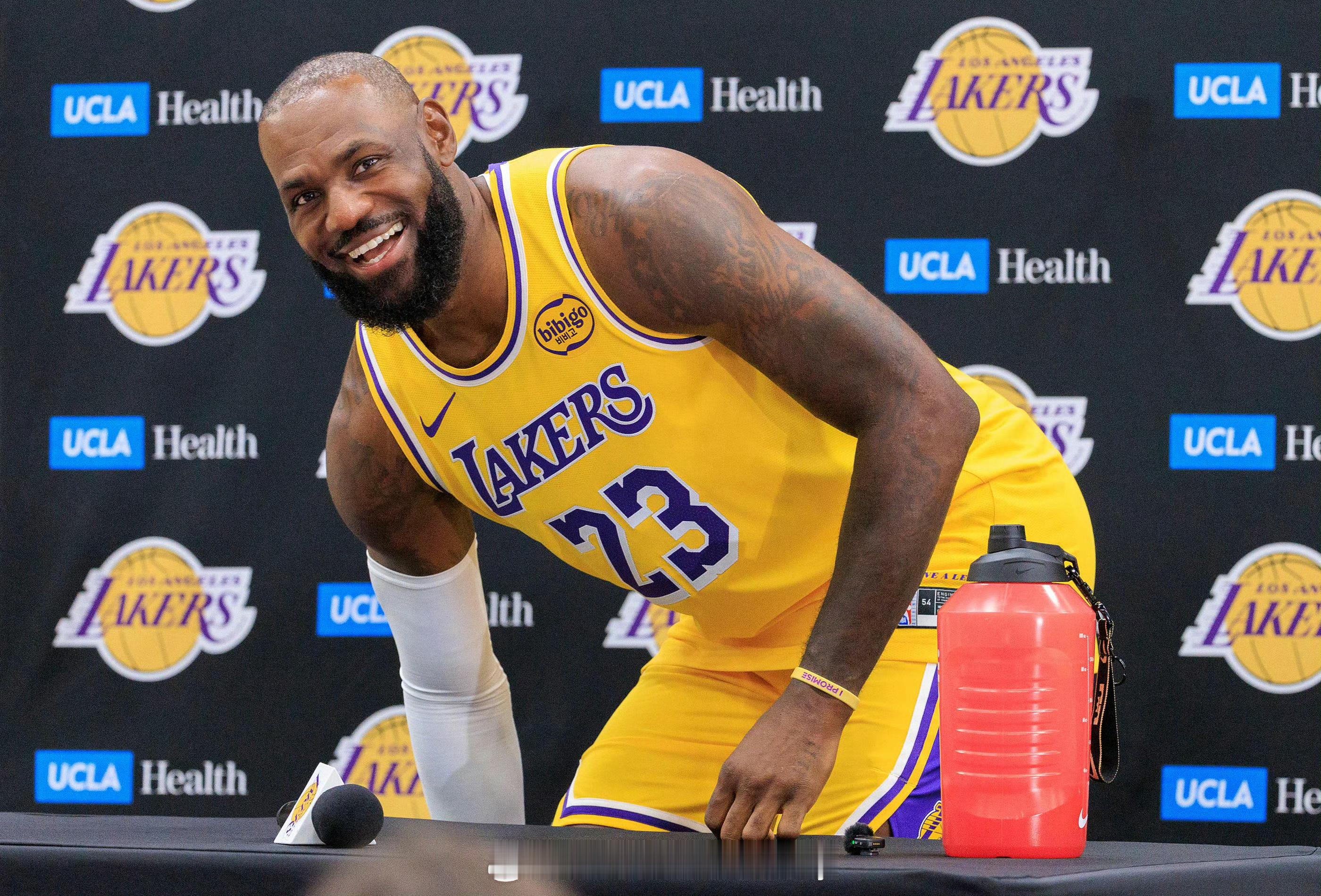 秃头老大爷nba ​​​