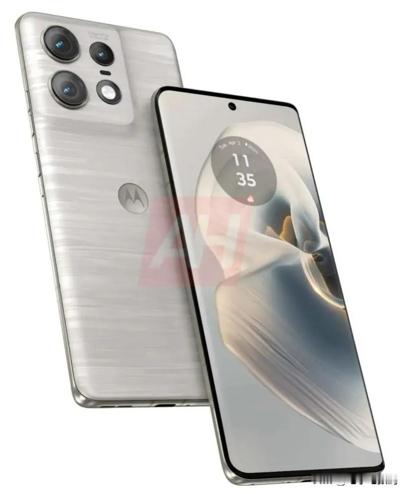 摩托罗拉的这款新旗舰怎么有种似曾相识的感觉呢？
这后置的四摄模组看着是不是和蔚来