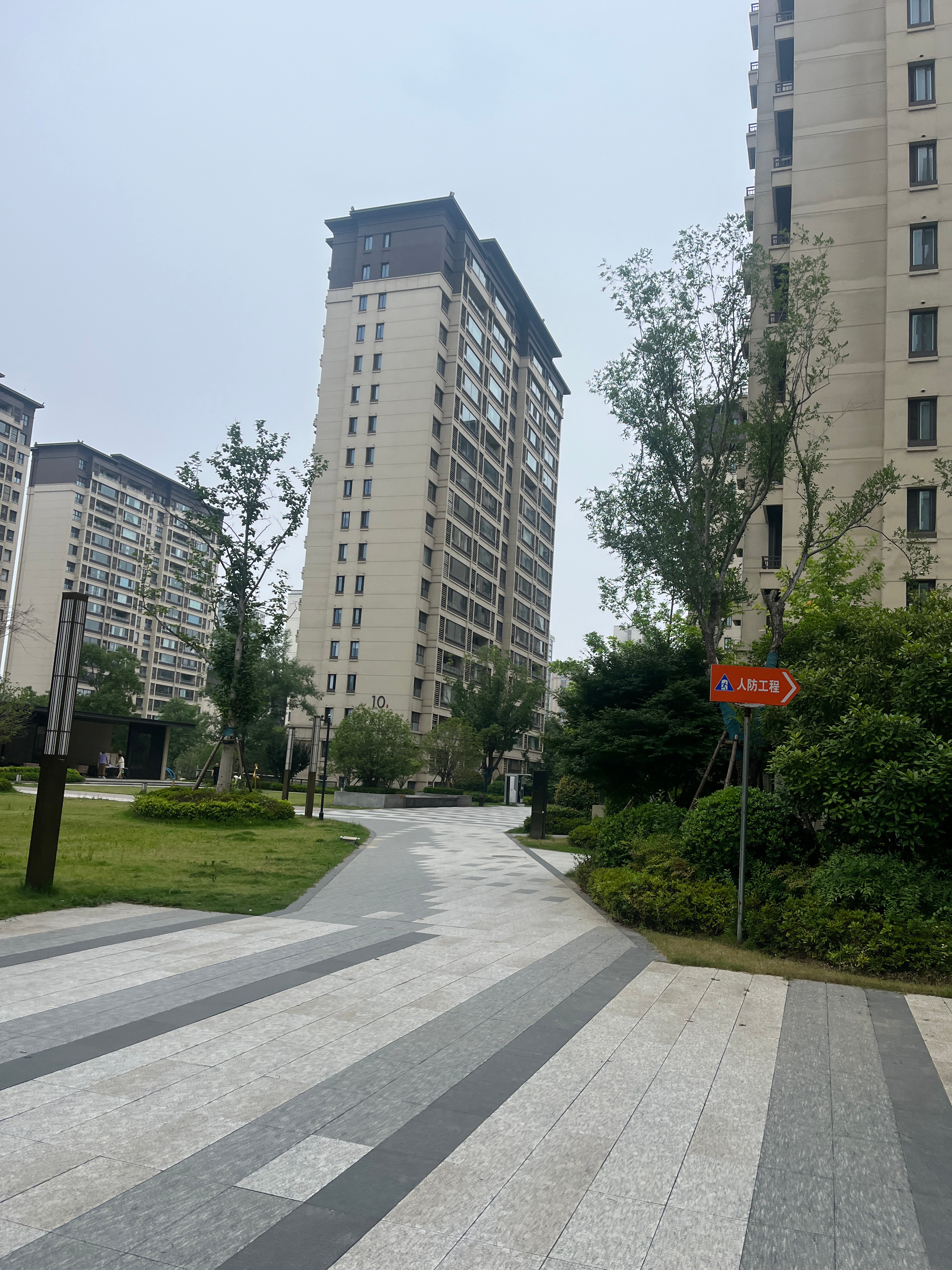 什么时候才能出进这种小区 