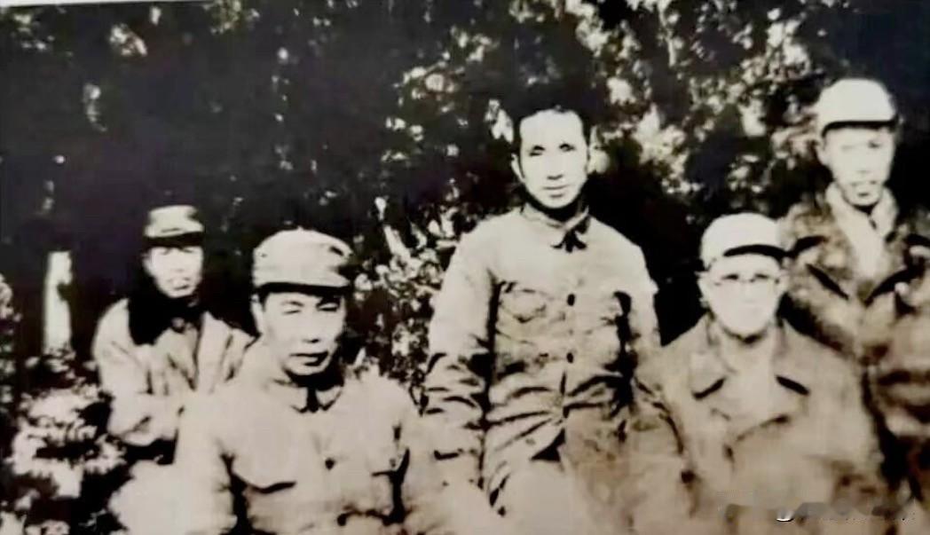 1947年1月，为了完成中央赋予华东我军的作战任务，华东全军遵照中央军委的命令进