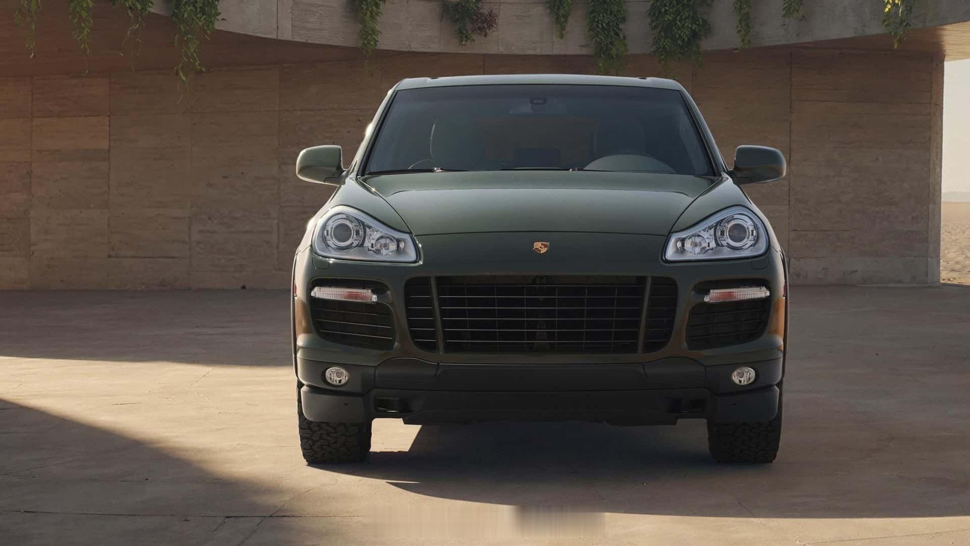 保时捷近日通过其Sonderwunsch定制部门，首次对初代 Cayenne 进