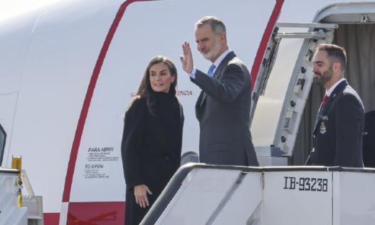 真是稀客啊！西班牙国王和王后已经启程来华访问了！
11月9日晚上六点多，西班牙国