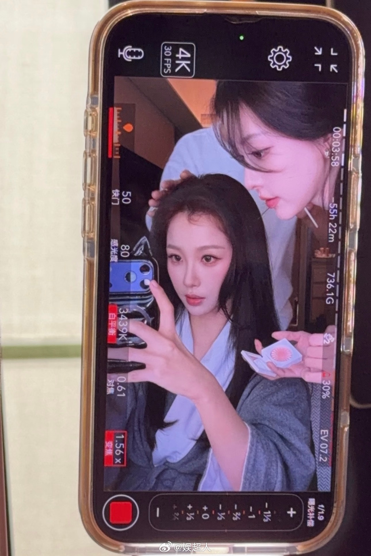 虞书欣的妆是一支南南画的一支南南化的虞书欣 哇！欣欣子今天的妆是南南化的美女们友