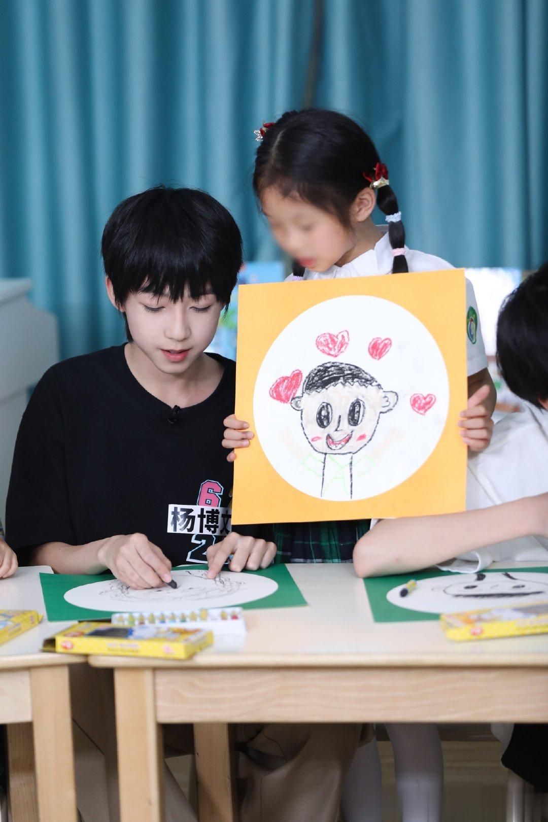 #杨博文YBW[超话]#🦙#杨博文 王牌主舞#  🦙  #杨博文最强主舞# 