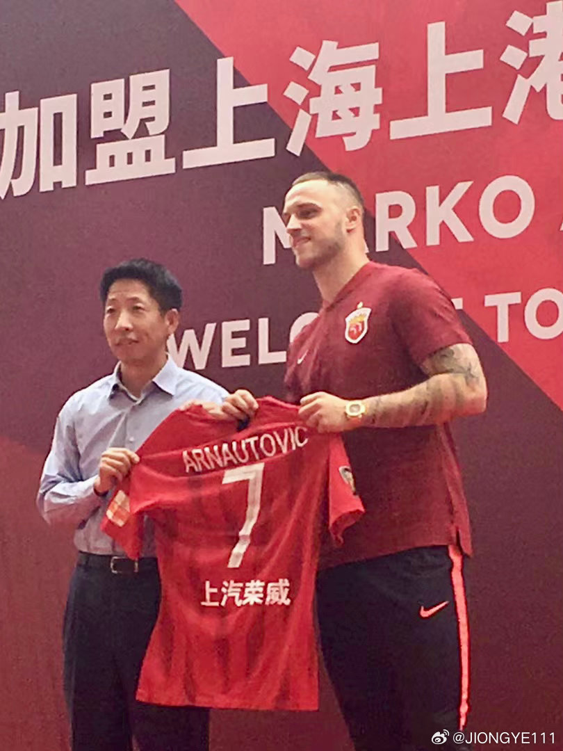 恭喜“不高兴”世界杯首秀和首球世界杯