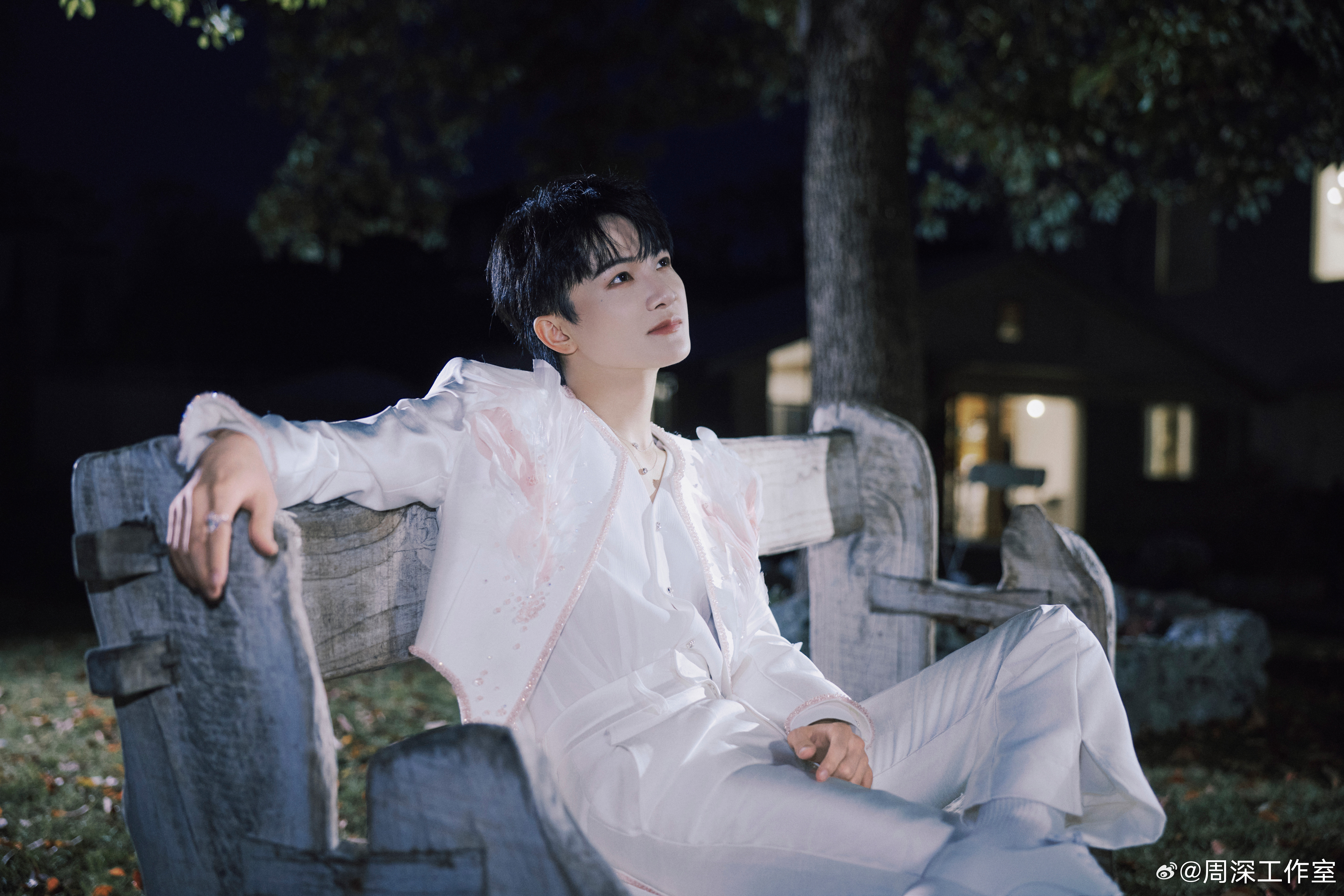 周深  周深2026深深的巡回演唱会  [2025.04.03]🌟 深深发博 