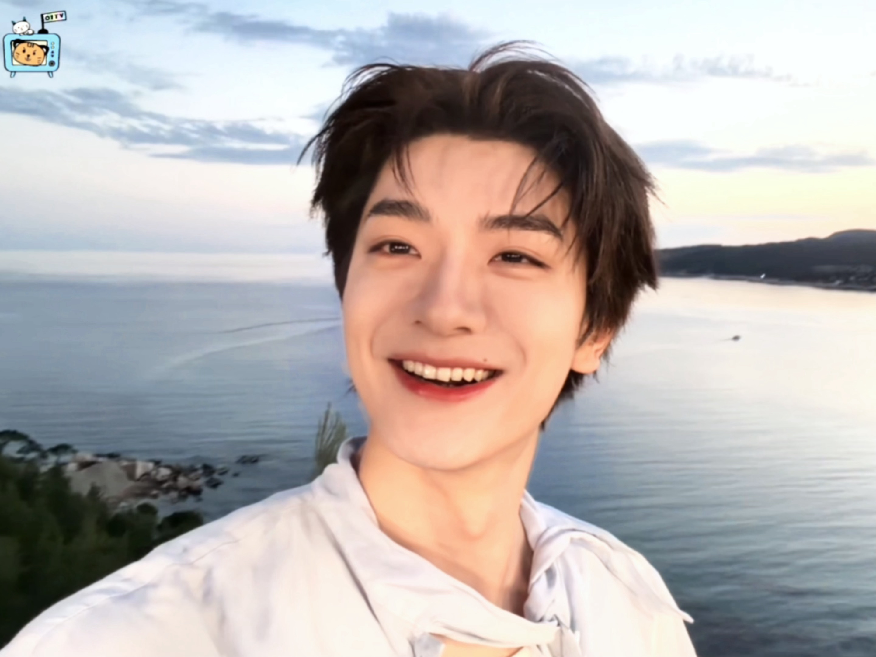 可以再这样对着我笑嘛哥哥🥰怎么会有人笑得这么温柔好看呀林一地球超新鲜  | 林