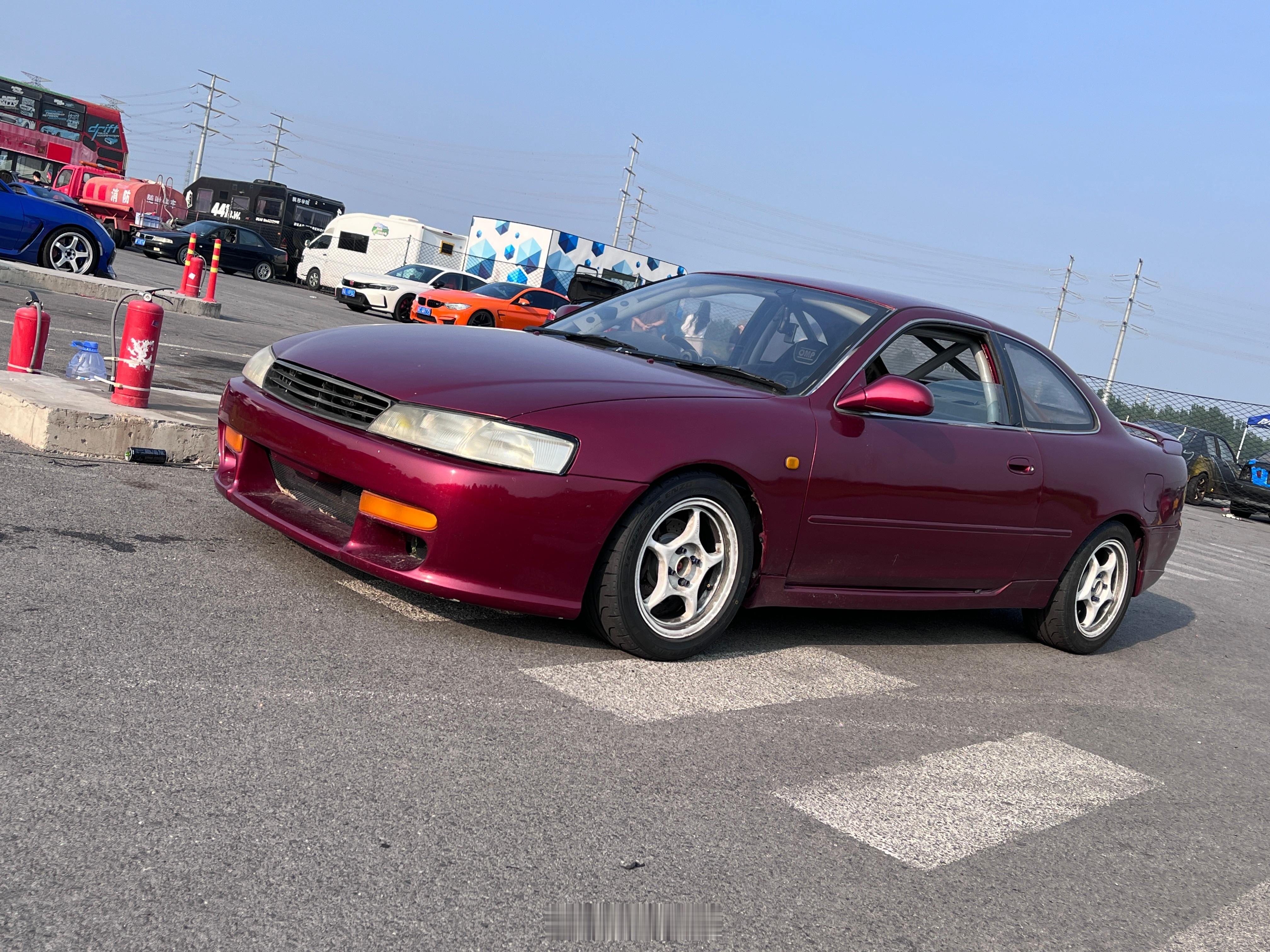 漂移赛道两不误，上周末换了四条新胎，赛道和漂移都练了练，最近老开电车，明显漂移的