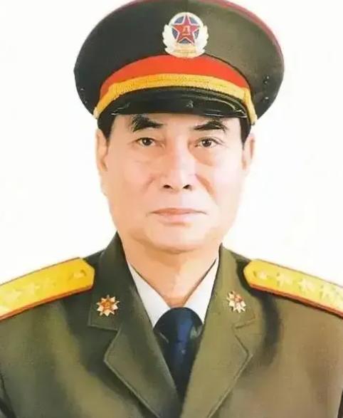 1979年，越军放出消息，解放军43军127师师长张万年阵亡，军长不信，马上给他
