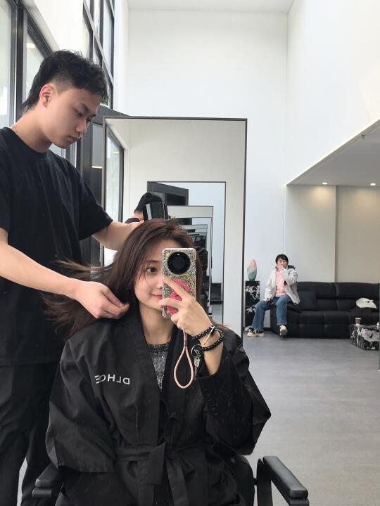 主持人头发怎么护理？