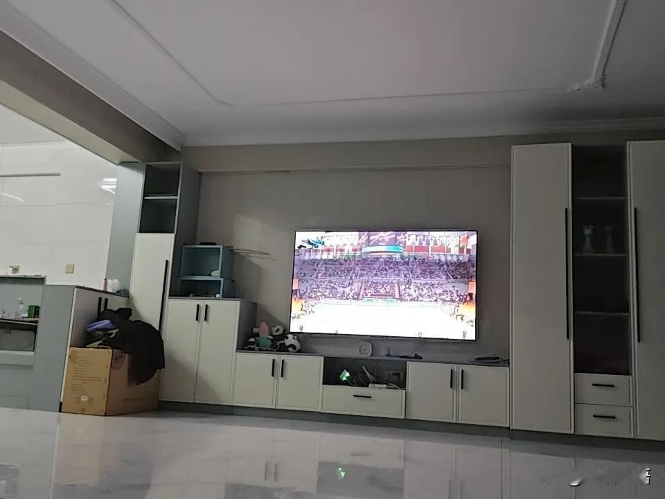 照现在这种形势，辽宁队可能还会把赵继伟用废。
因为，扬明真的不敢让他下场。
从头