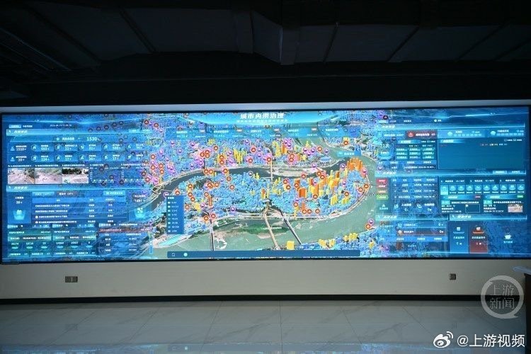 【#重庆2400多个感知设备紧盯雨情##重庆这样抢跑本轮强降雨#】4月19日下午