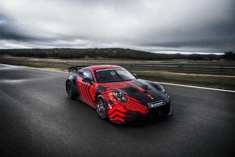 保时捷终于用911做GT赛车了，用来替换一直独扛大旗的718。911 GT4 R