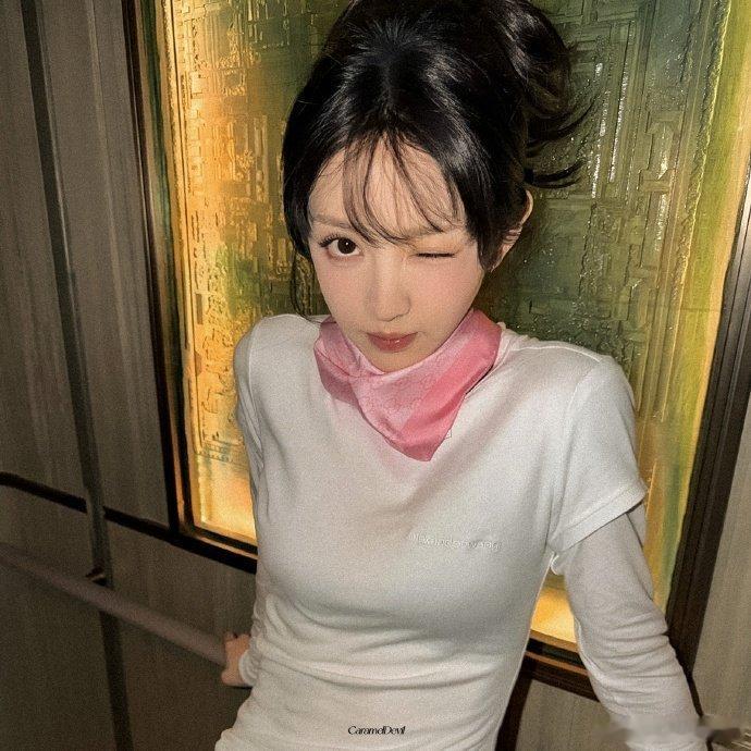 治愈感拉满！田曦薇hi6下班甜美饭撒，甜度直接爆表田曦薇hi6下班饭撒你好星期六