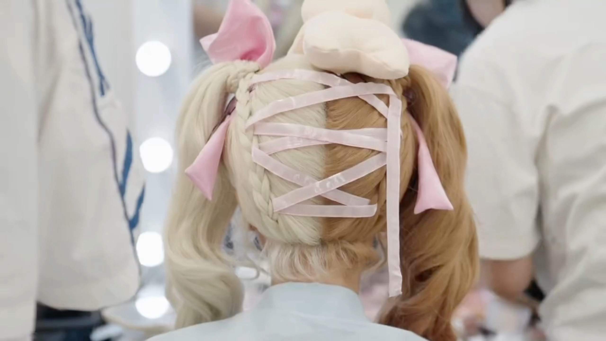 虞书欣[超话] ysx 虞书欣 交叉绑带蝴蝶结🎀小脑袋真素太萌！🥹​​​