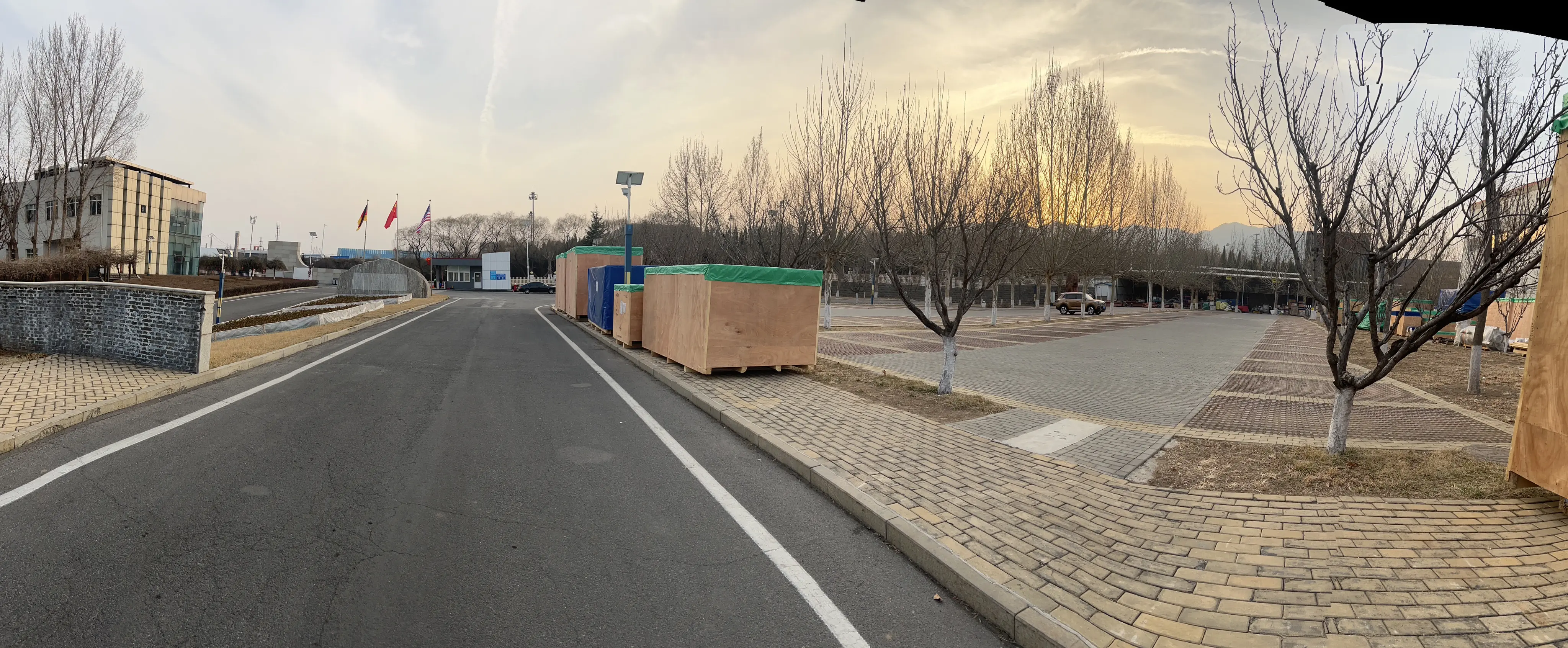 站好最后一班岗，  开启年假。