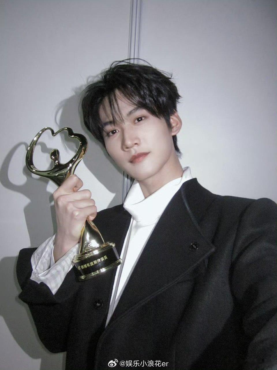 周柯宇说白宇刘宇宁张凌赫篮球厉害周柯宇杀青听到于正祝福的反应柯宇喊你来看视频啦！