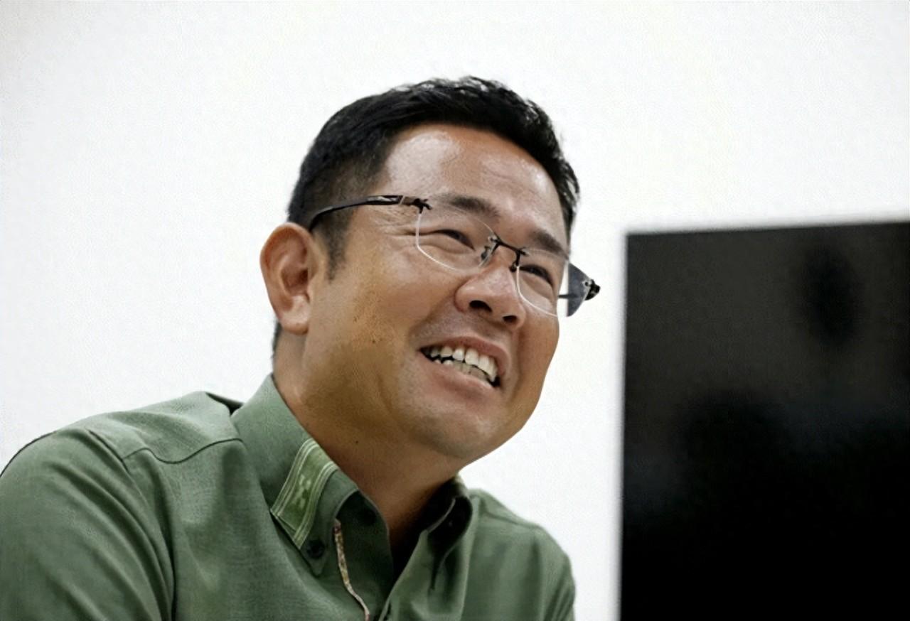9月13日，冲绳县知事选举结果出炉，42岁的那霸市前副市长古谢玄太当选，得票42